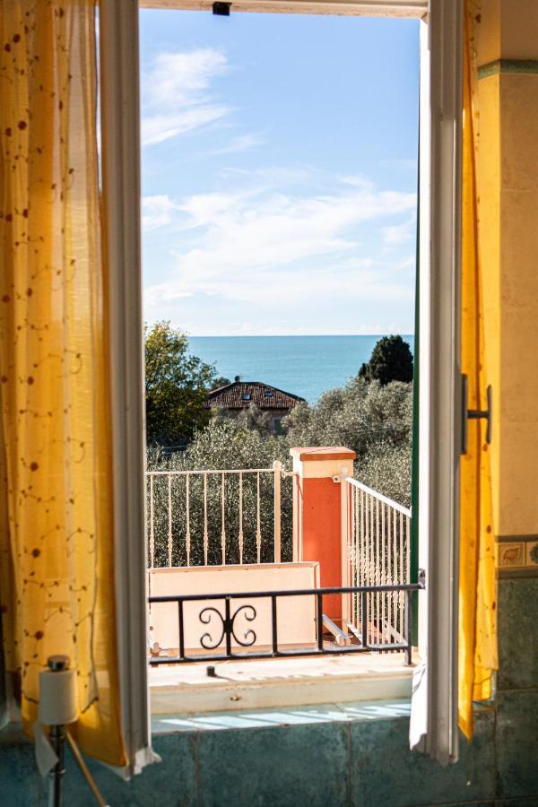 Gambero Nero Hotell Tellaro Exteriör bild